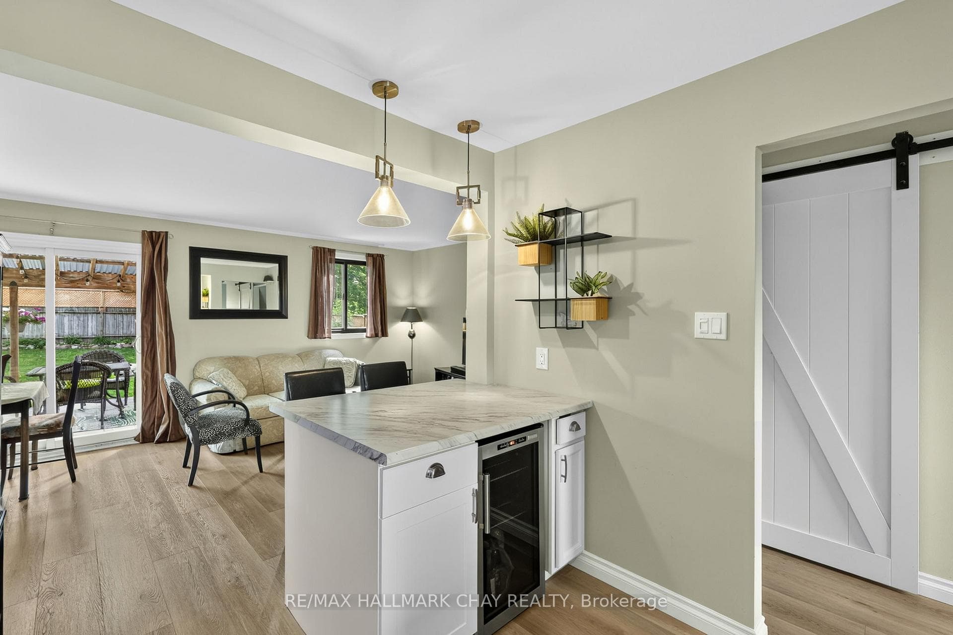 243 Letitia Street photo 24