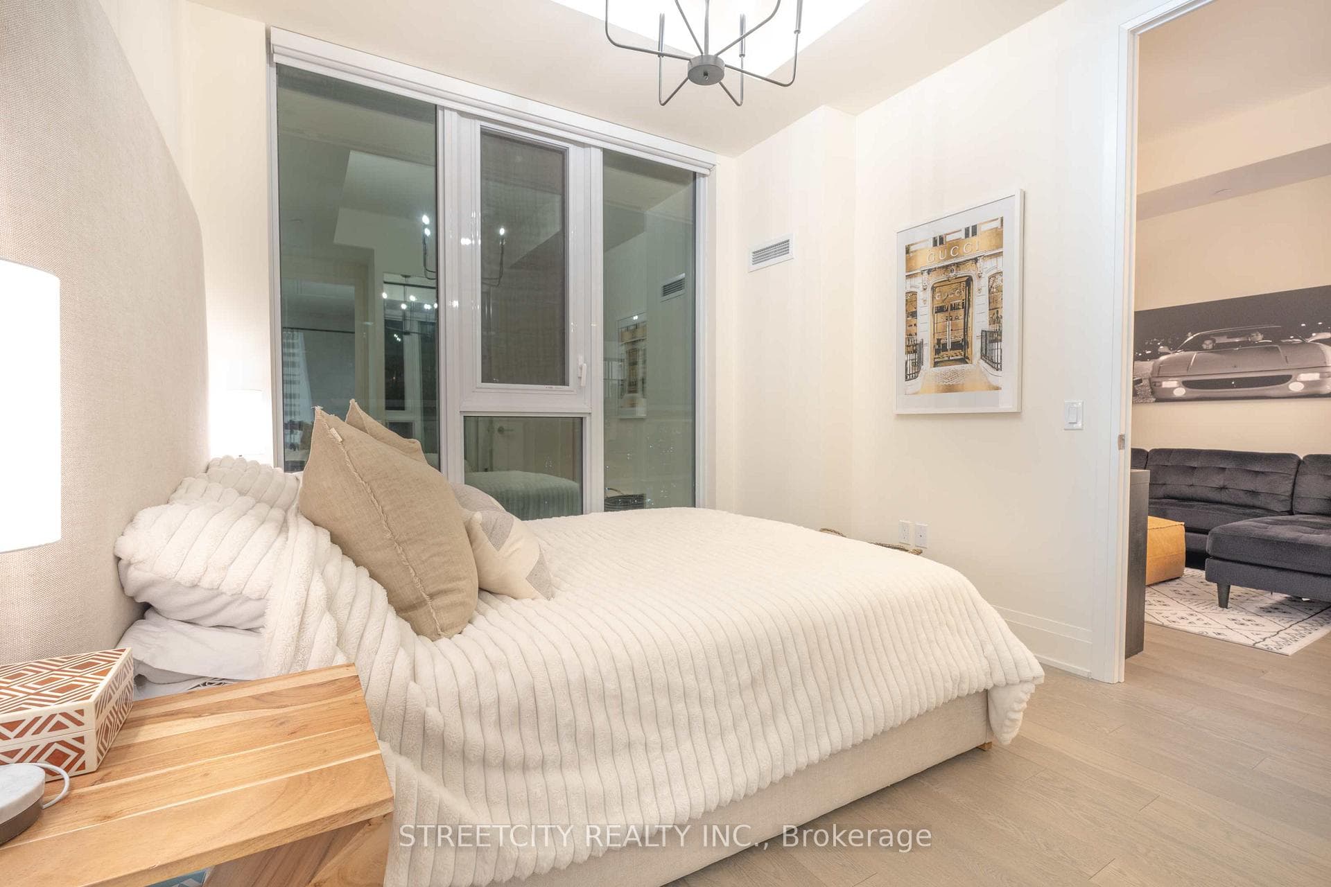 9000 Jane Street Unit 2514 photo 7