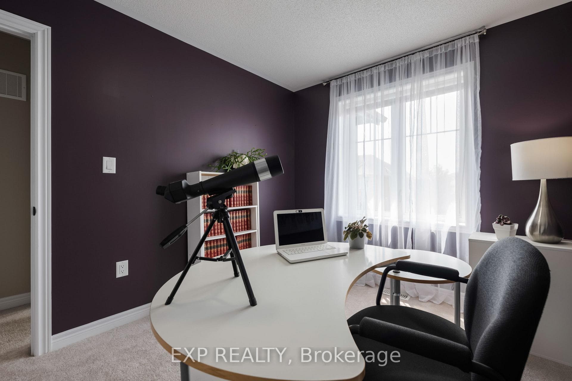 88 Abigail Crescent photo 31