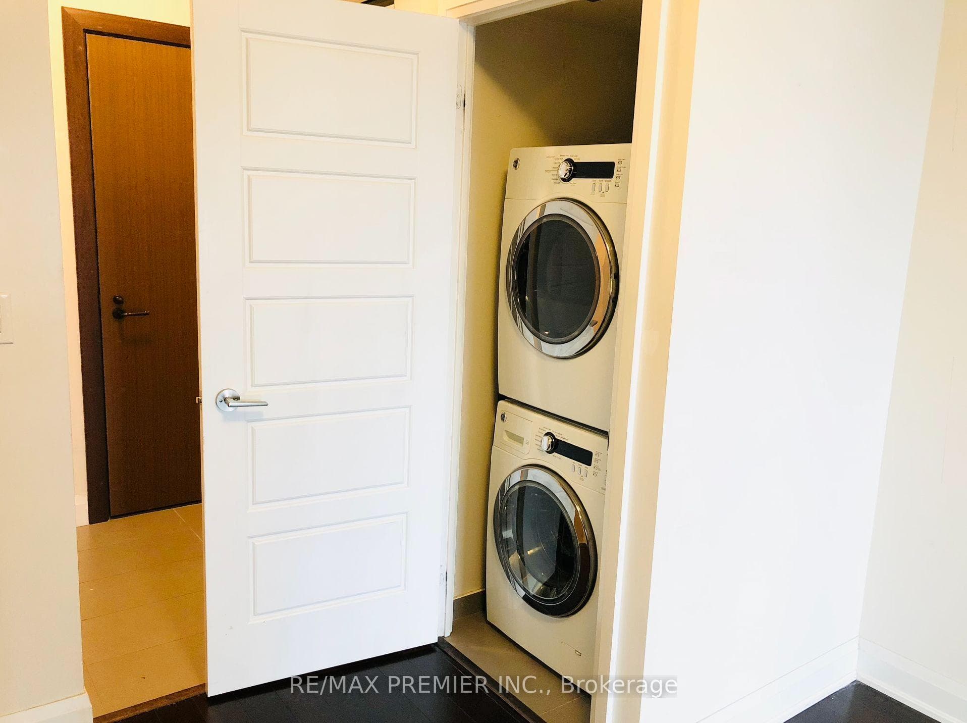8228 Birchmount Road Unit 301 photo 8