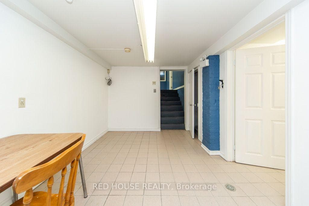 658 Vaughan Road photo 20