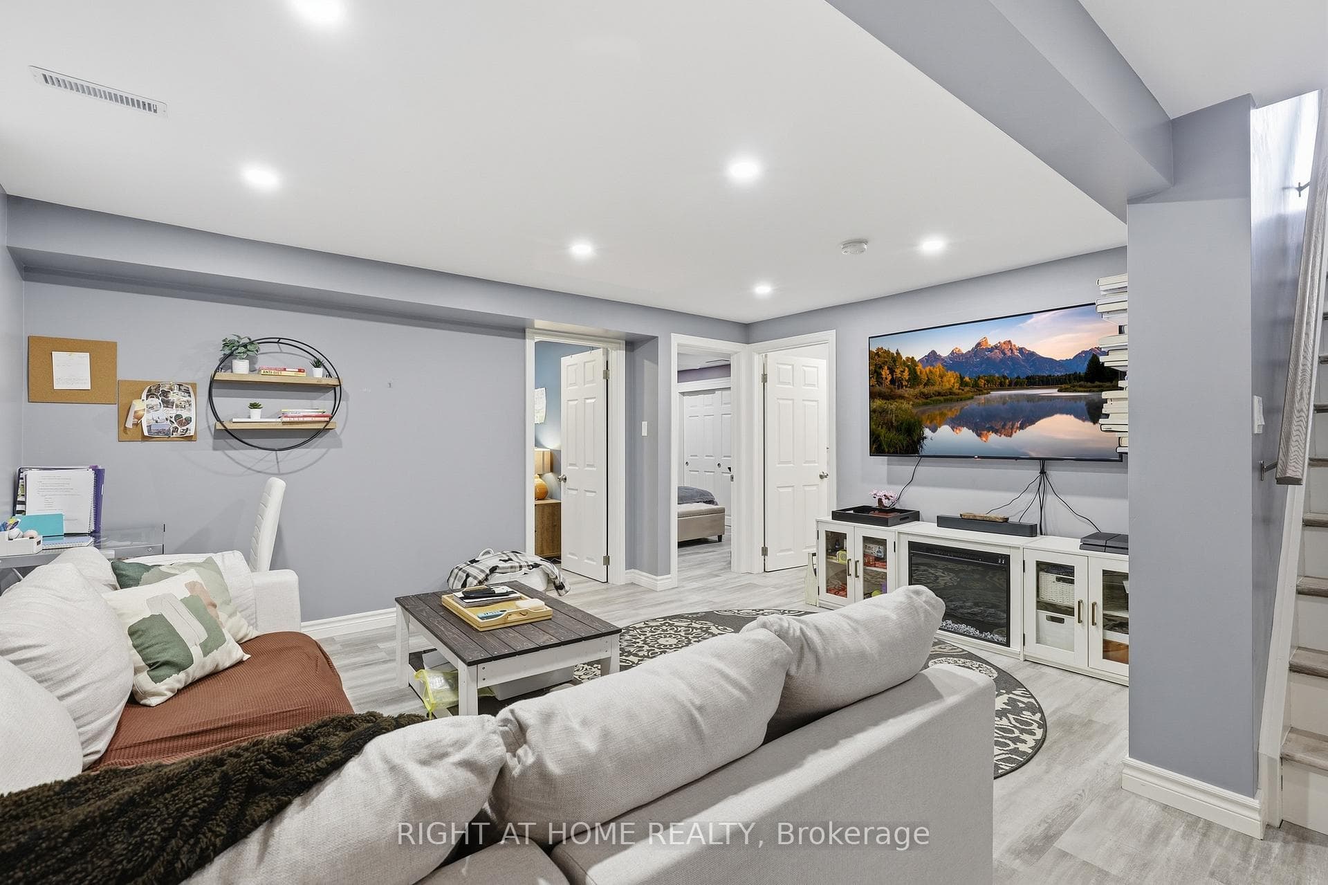 Neutral paint
