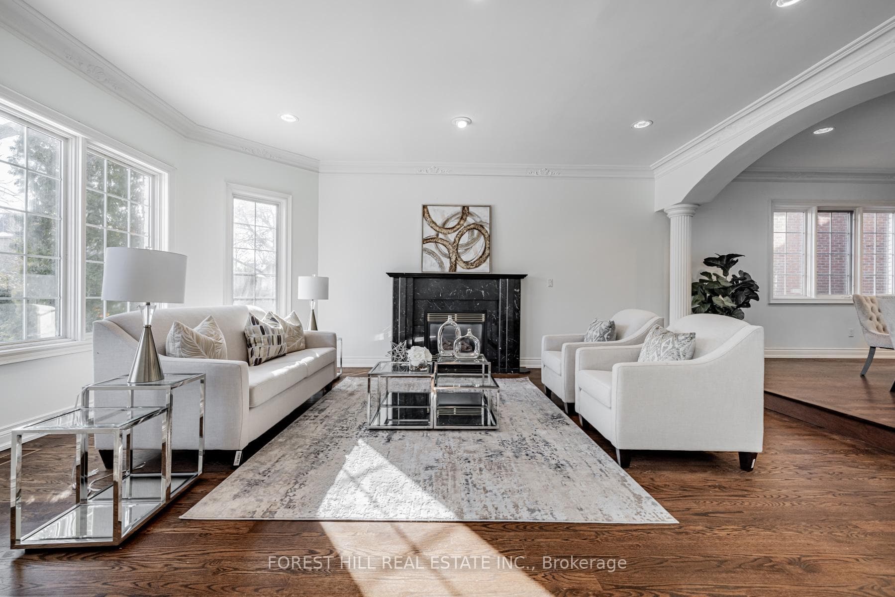 128 Yorkminster Road photo 4