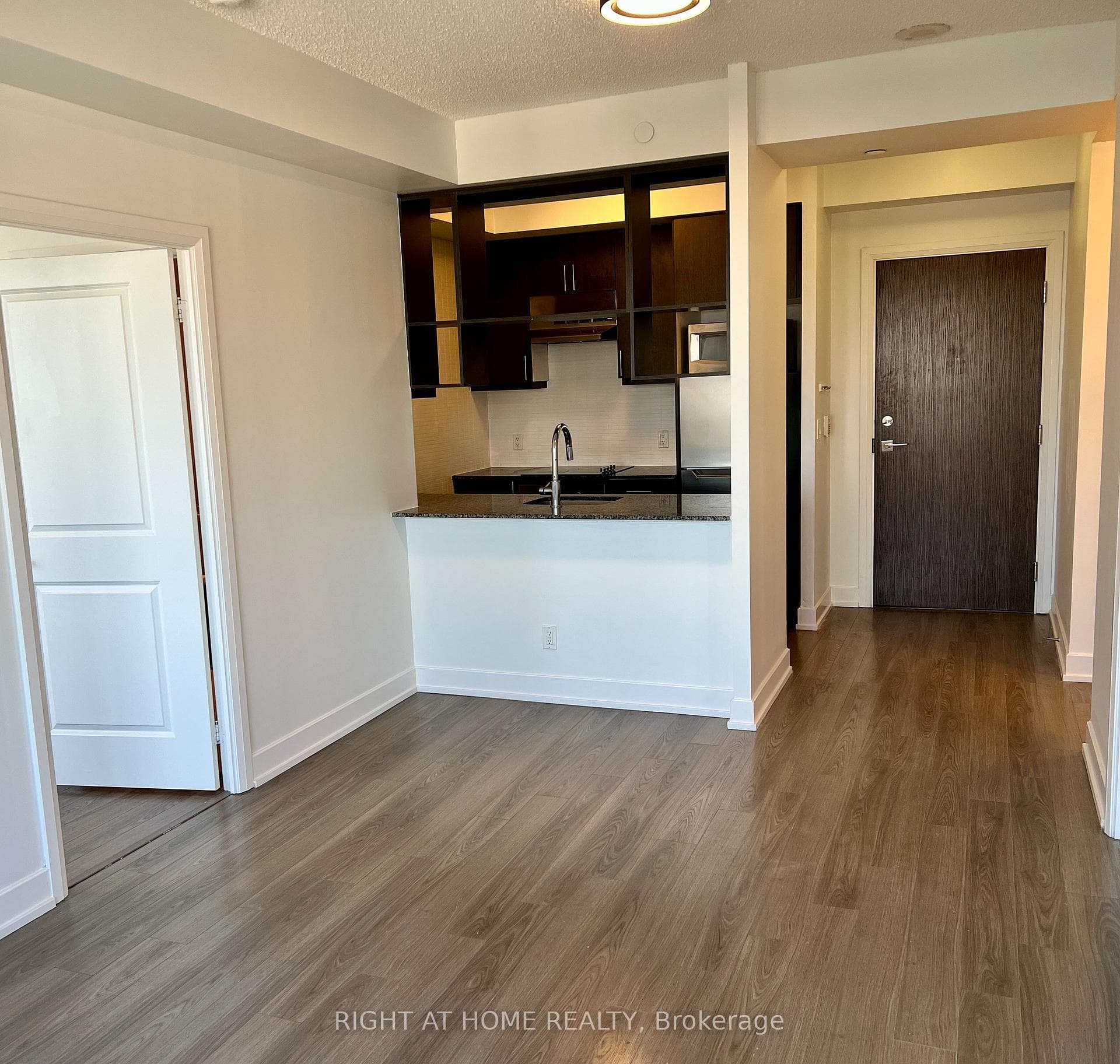 2 Eva Road Unit 2726 photo 2