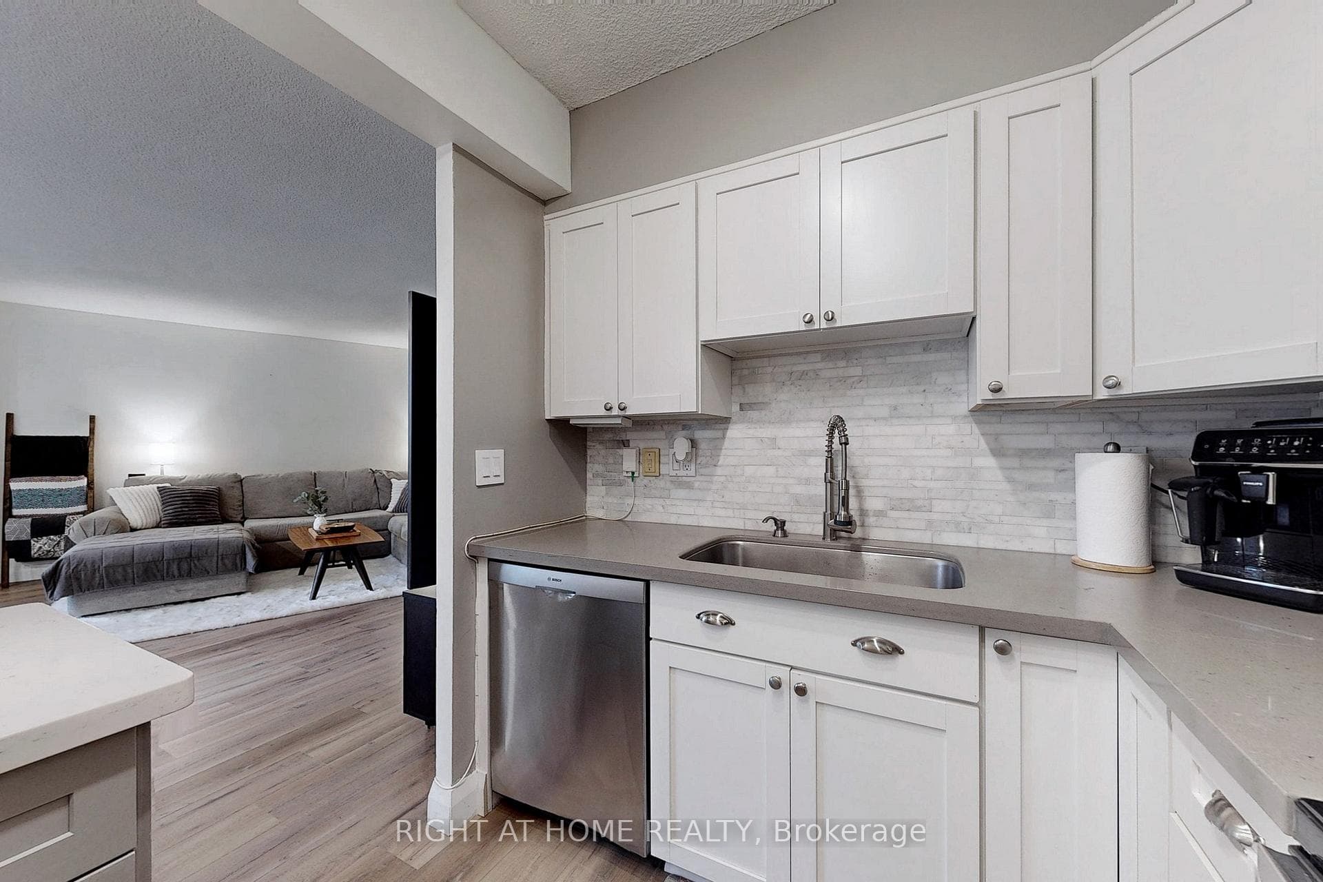 33 Harbour Square Unit 1610 photo 13