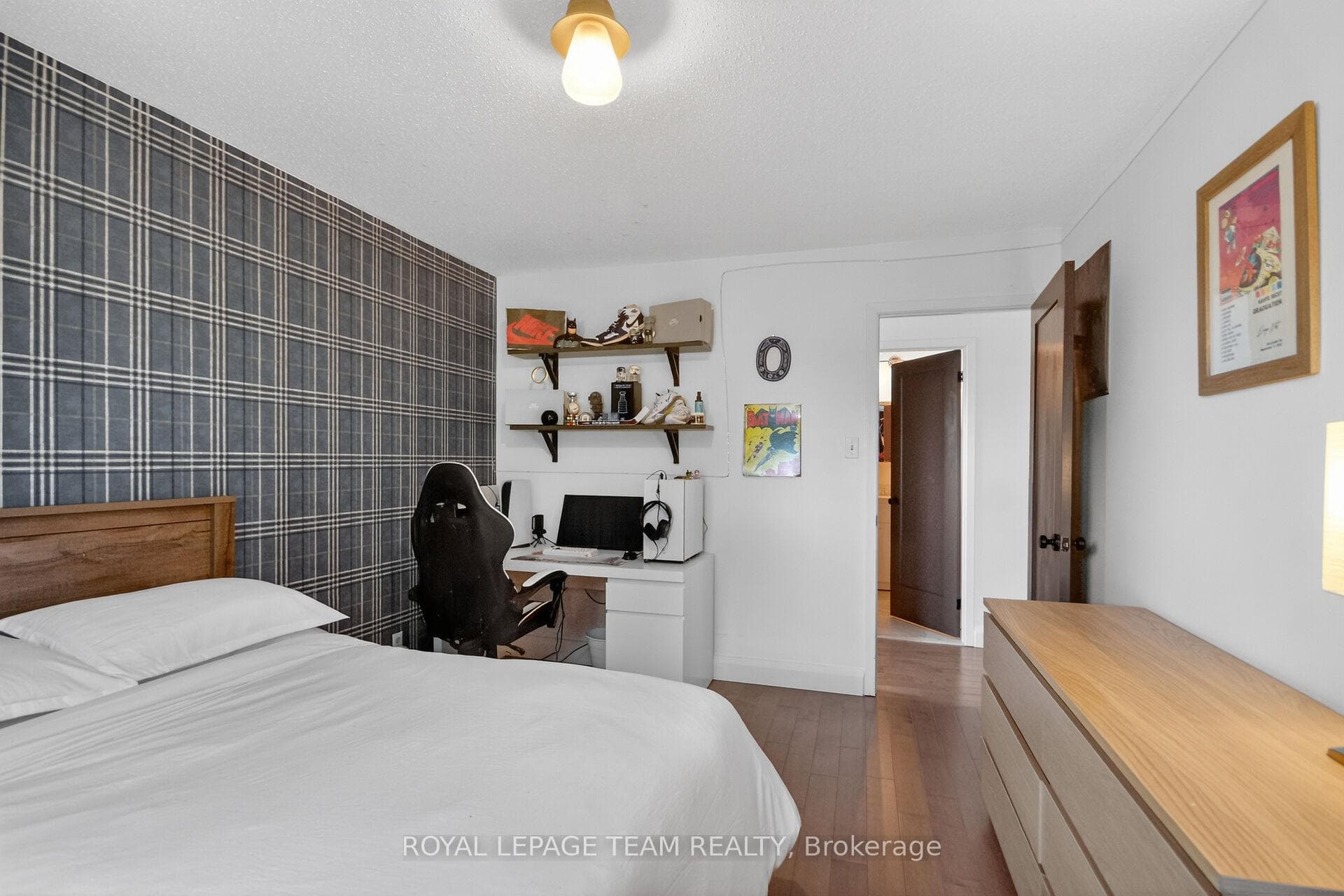 15 Markham Avenue photo 31