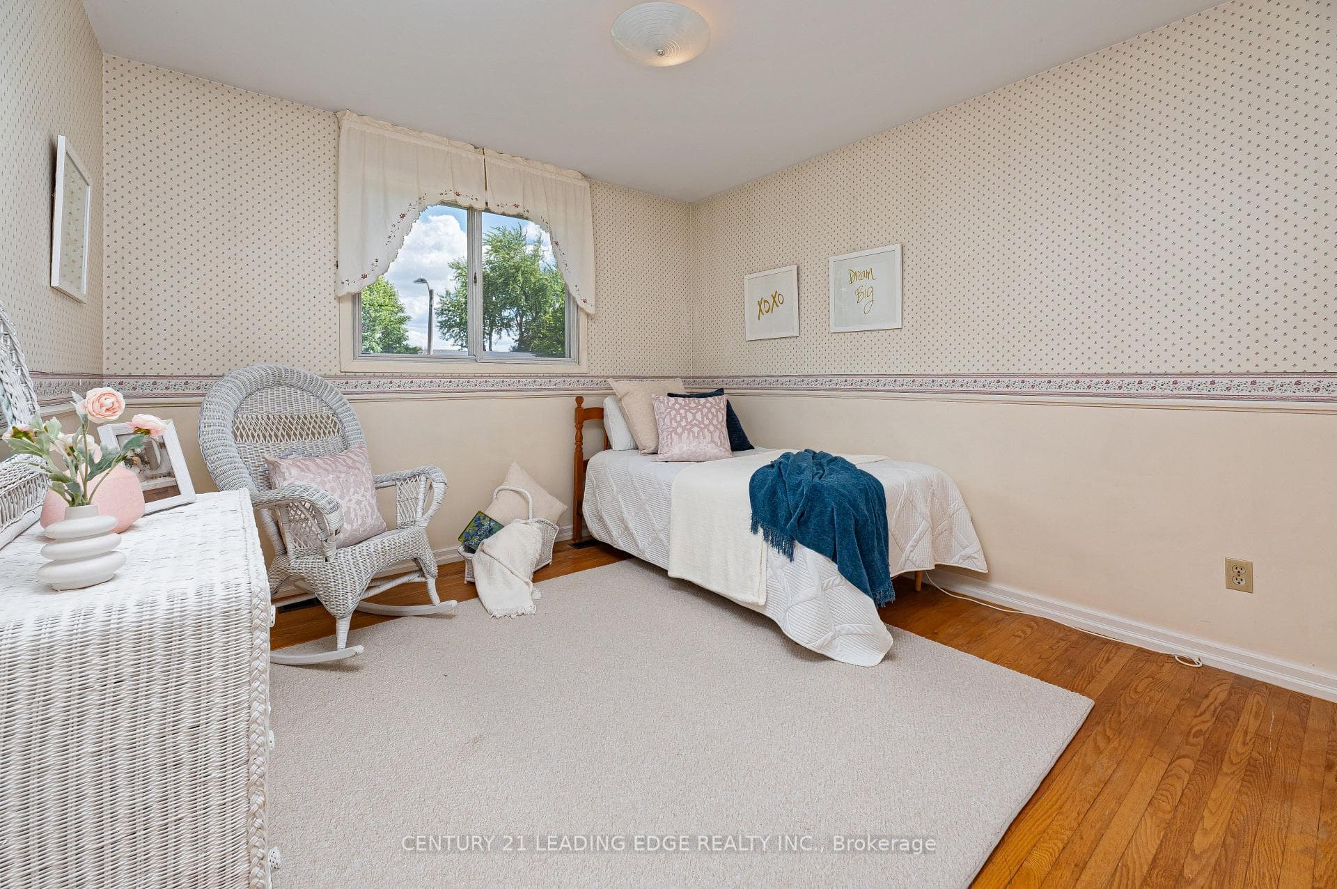 94 Southdale Drive photo 16