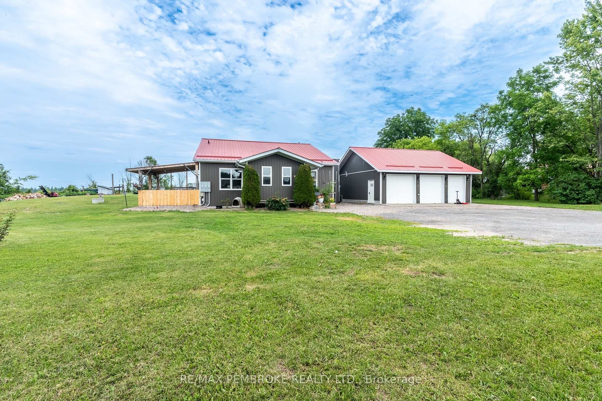 1890 Queensline Road photo 46
