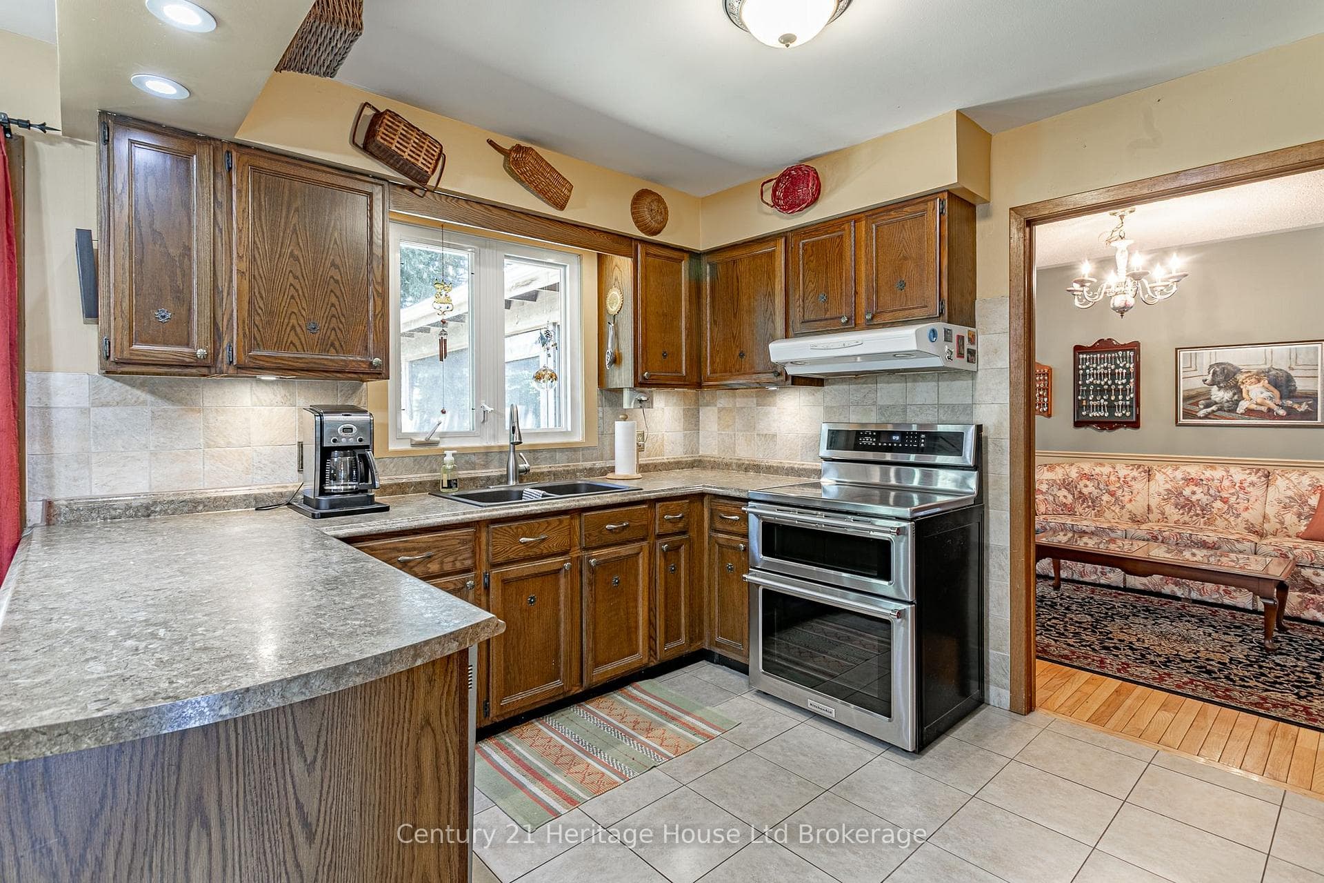6 Millard Street photo 12
