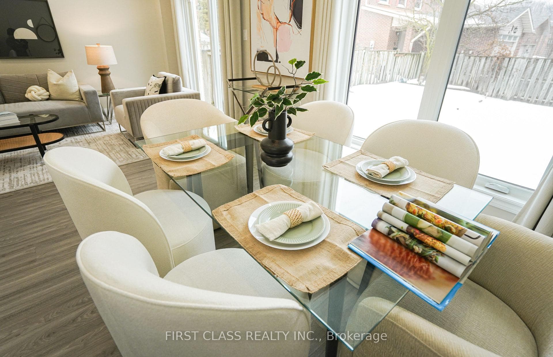 12 Radford Crescent photo 7