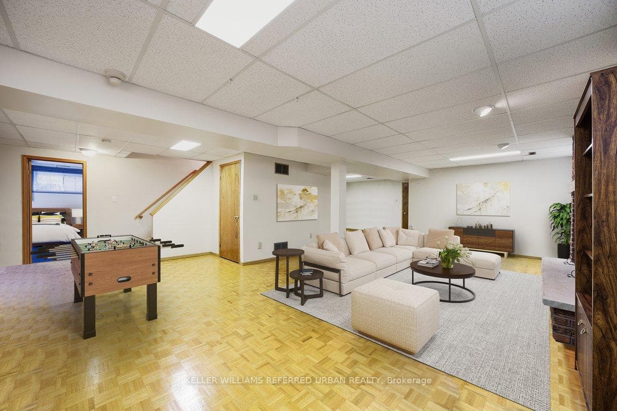 57 Hounslow Avenue photo 35