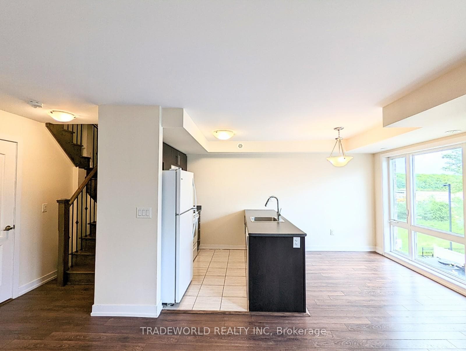30 Westmeath Lane Unit 2522 photo 3