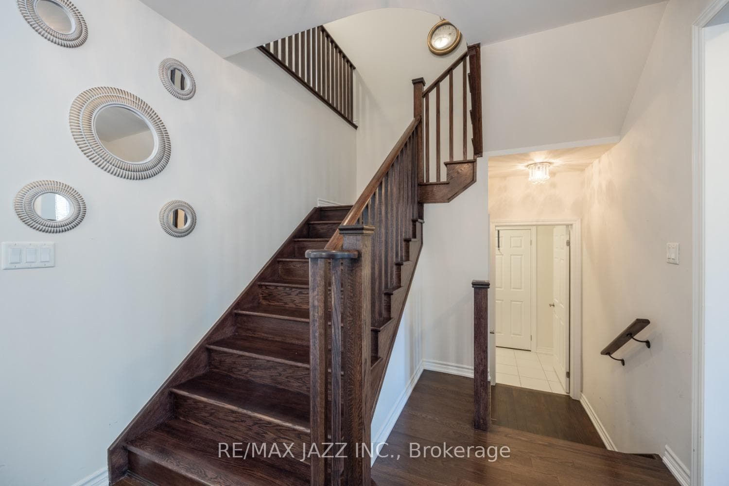 123 Crombie Street photo 18