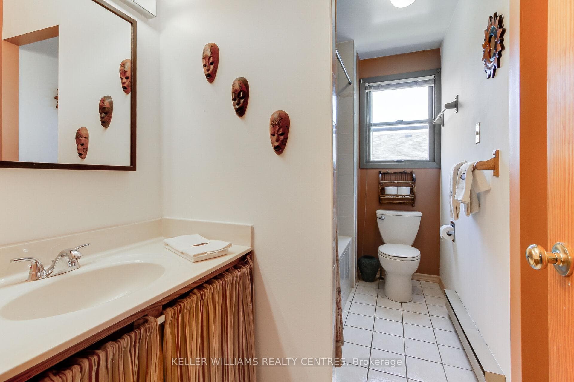 871 Elgin Street photo 20
