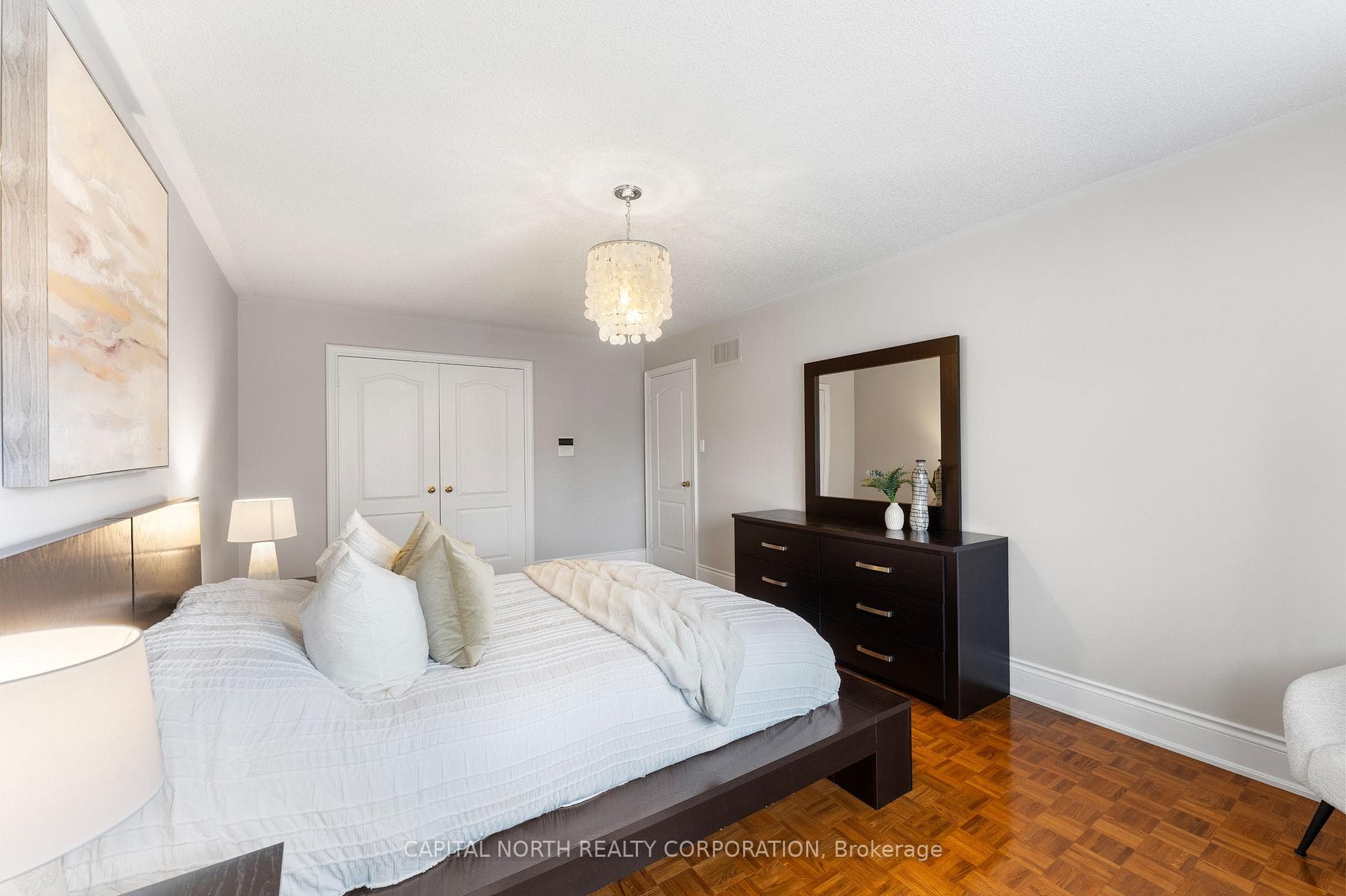 82 Harvester Crescent photo 28