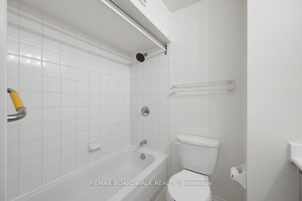 250 Brittany Drive Unit 207 photo 20