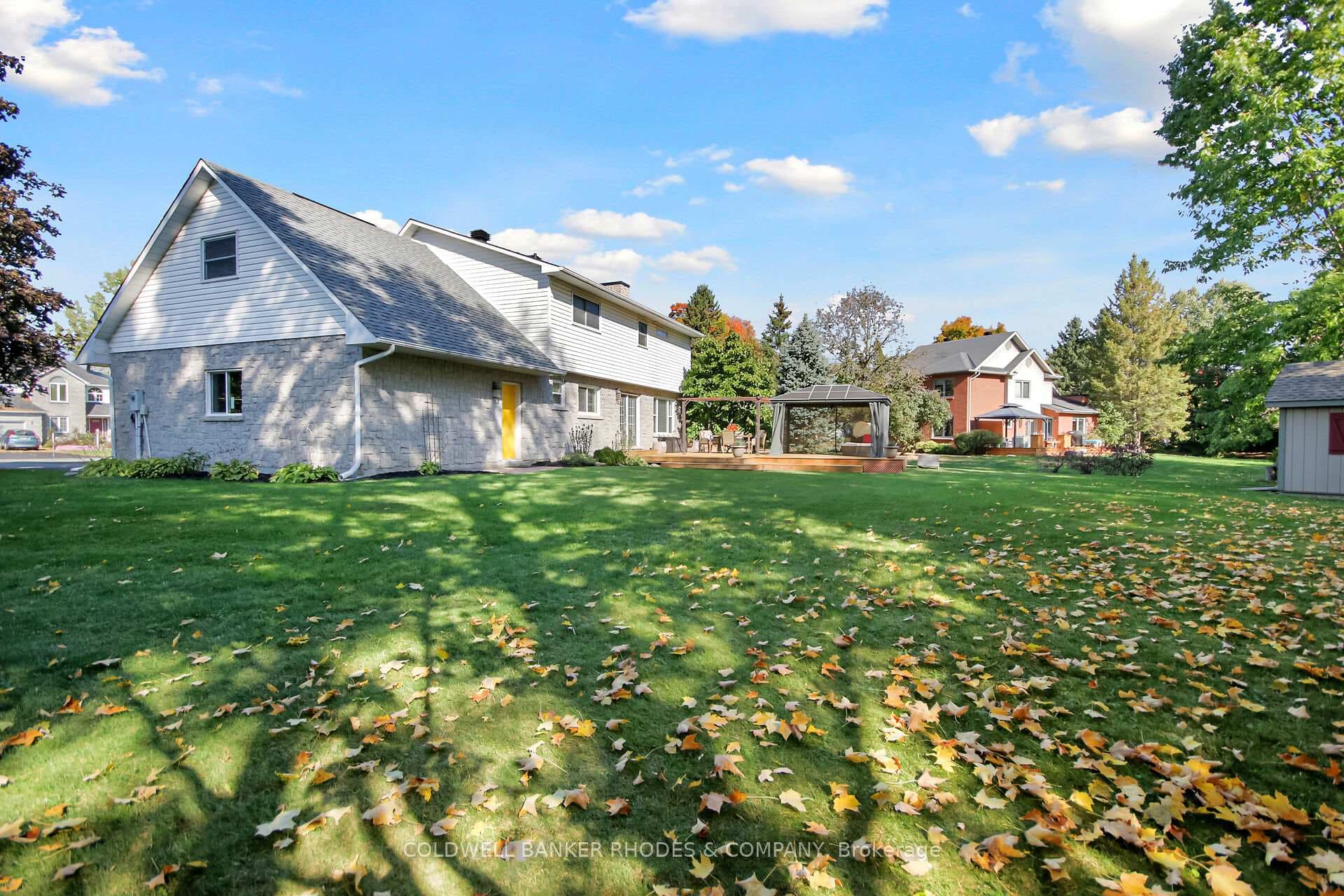 6488 Wheatfield Crescent photo 40