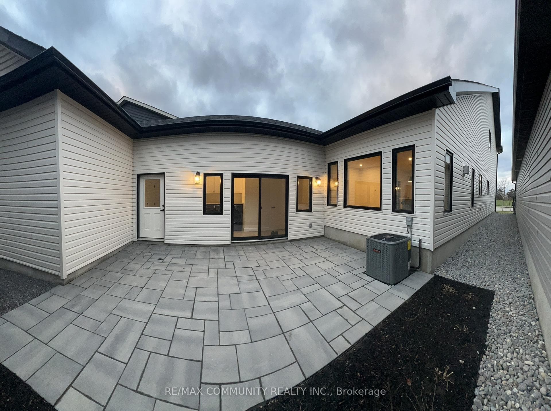 96 Riverstone Way photo 16