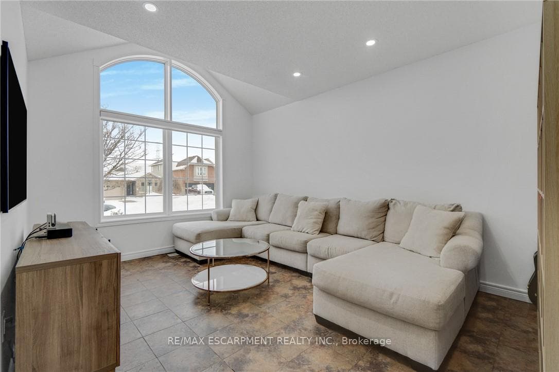 191 Hawkswood Trail photo 5