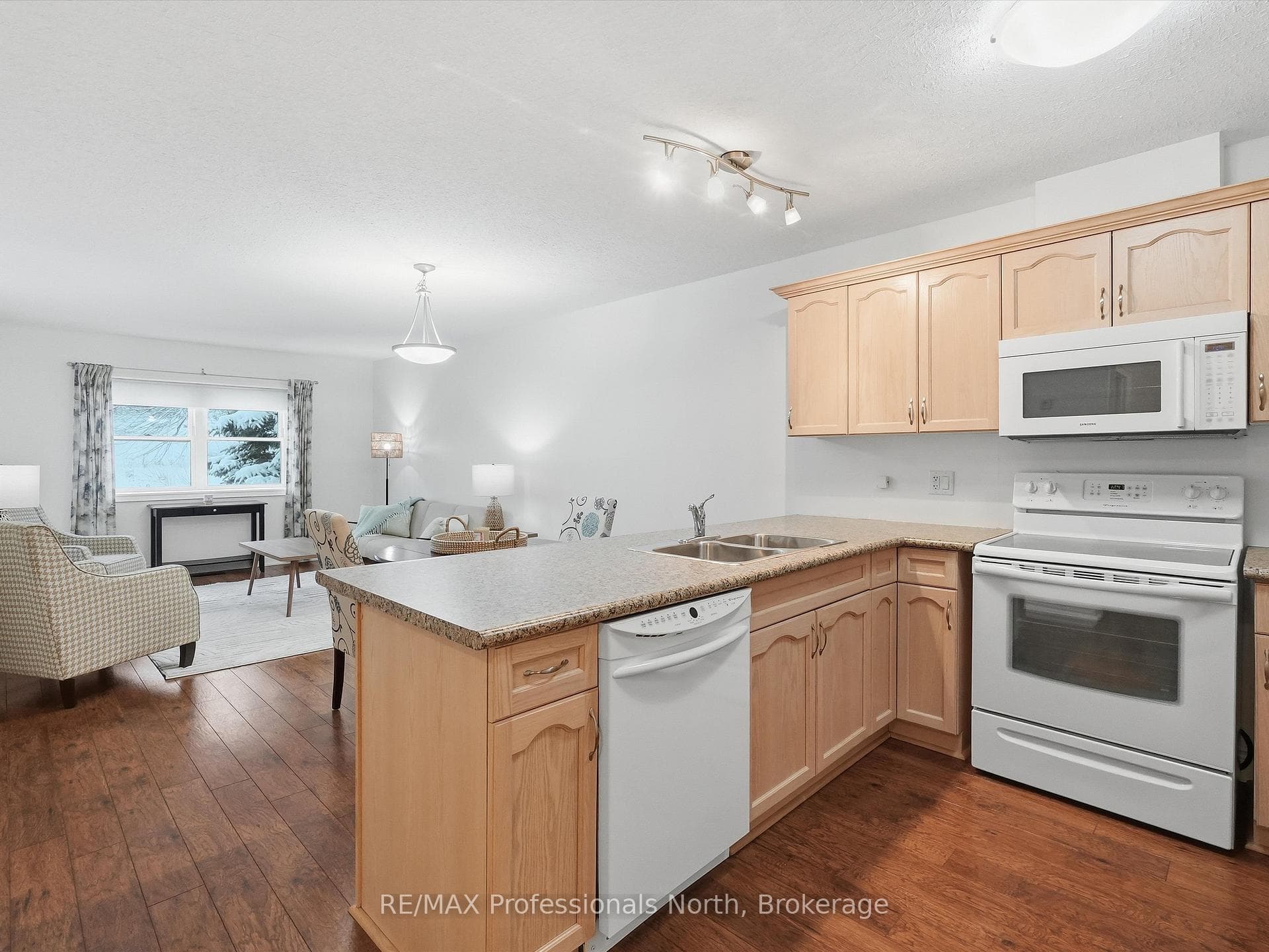 10A Kimberley Avenue Unit 206 photo 8