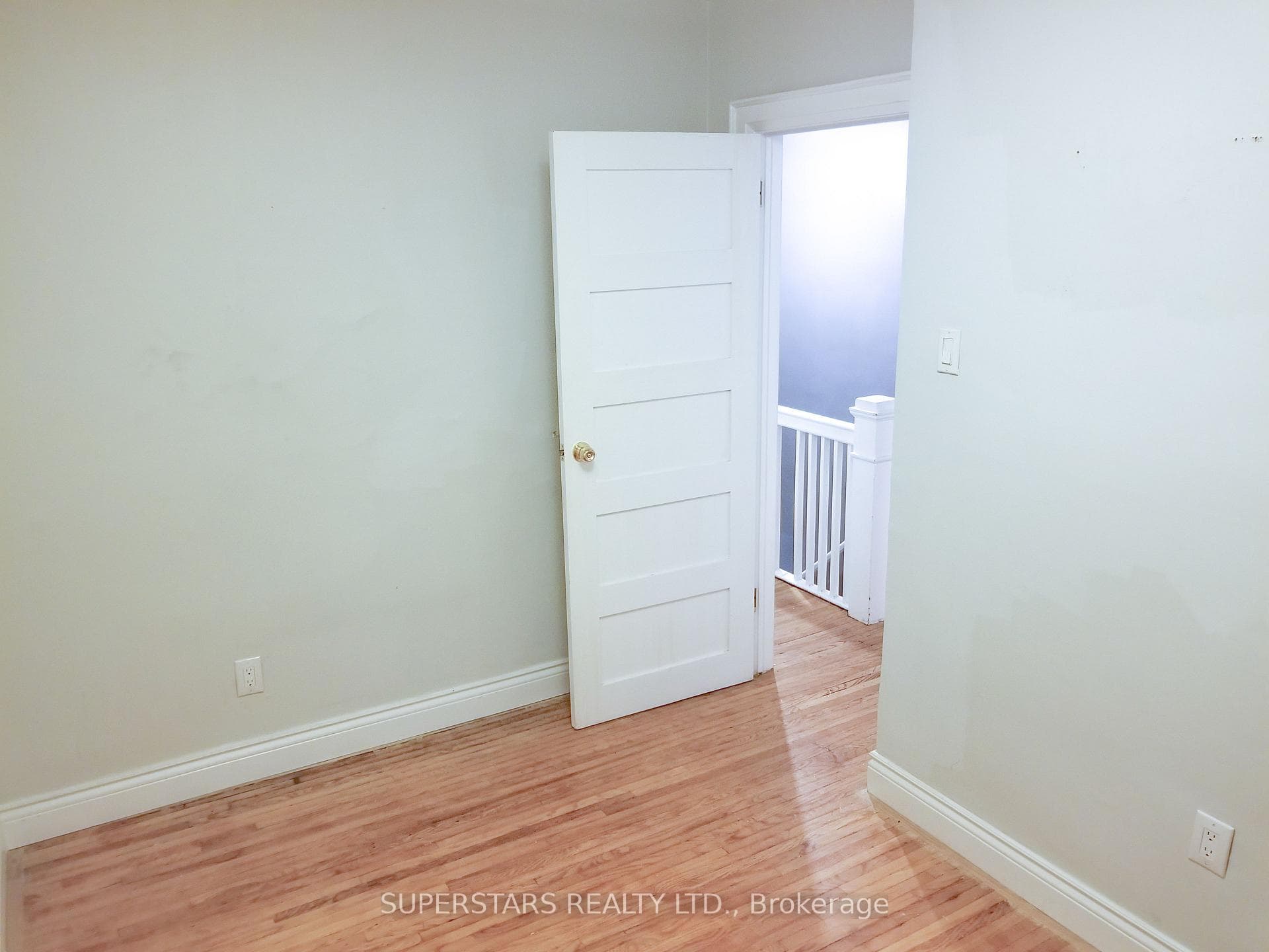 438 Christie Street photo 13