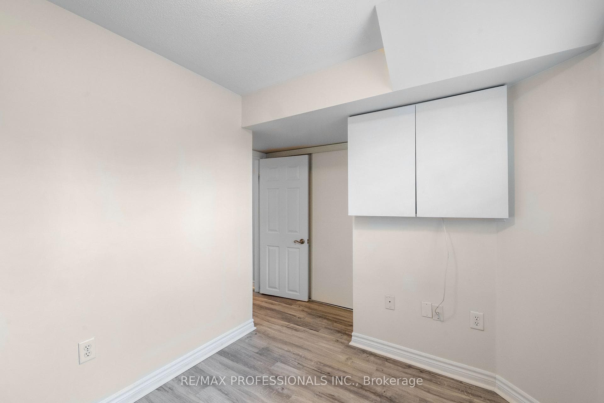 171 Kenneth Hobbs Avenue photo 18