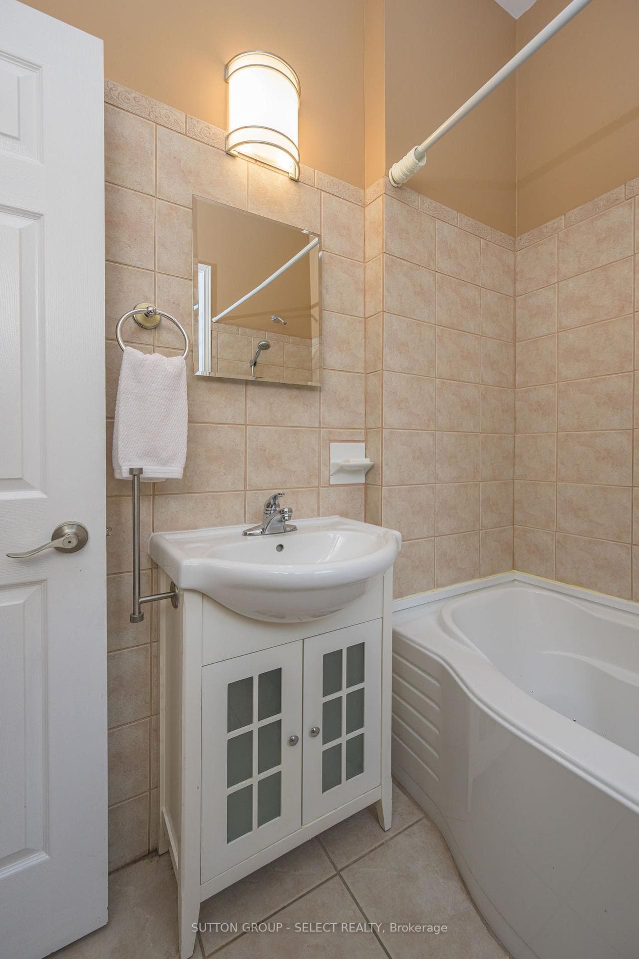 733 Princess Avenue photo 11