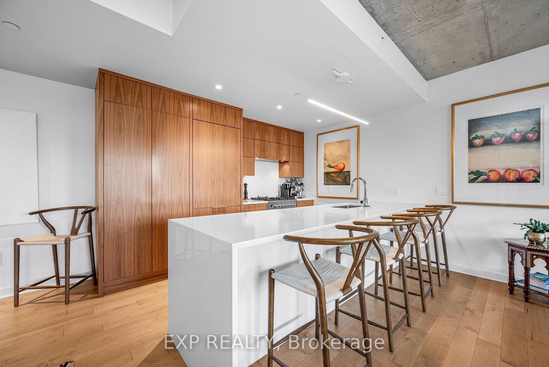 135 BARRETTE Street Unit 203 photo 7