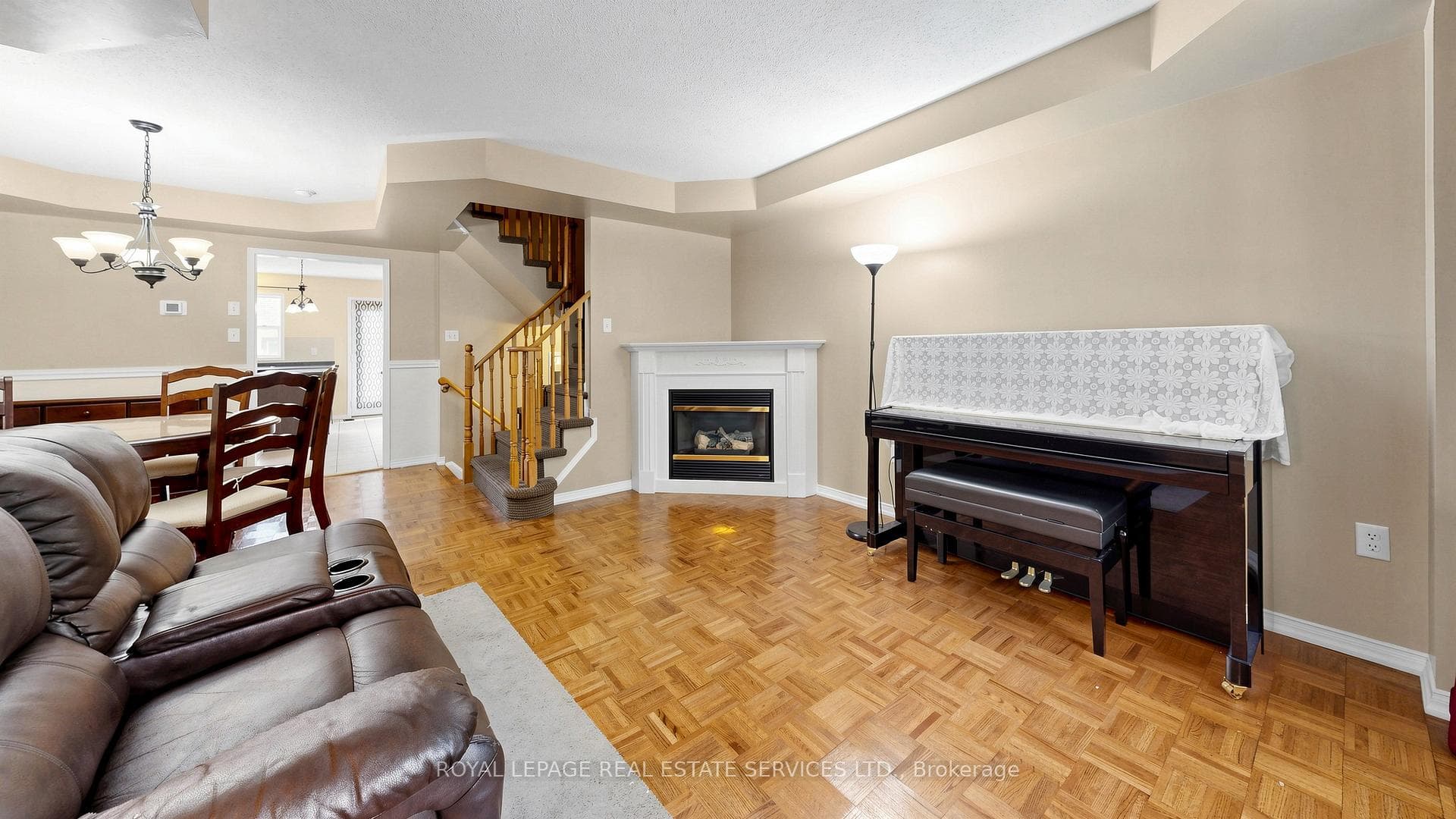 100 GEORGIAN Drive photo 8