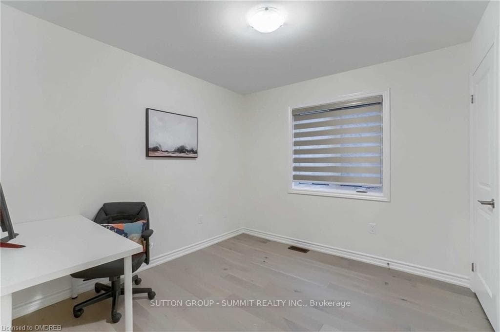 492 Bergamot Avenue photo 22