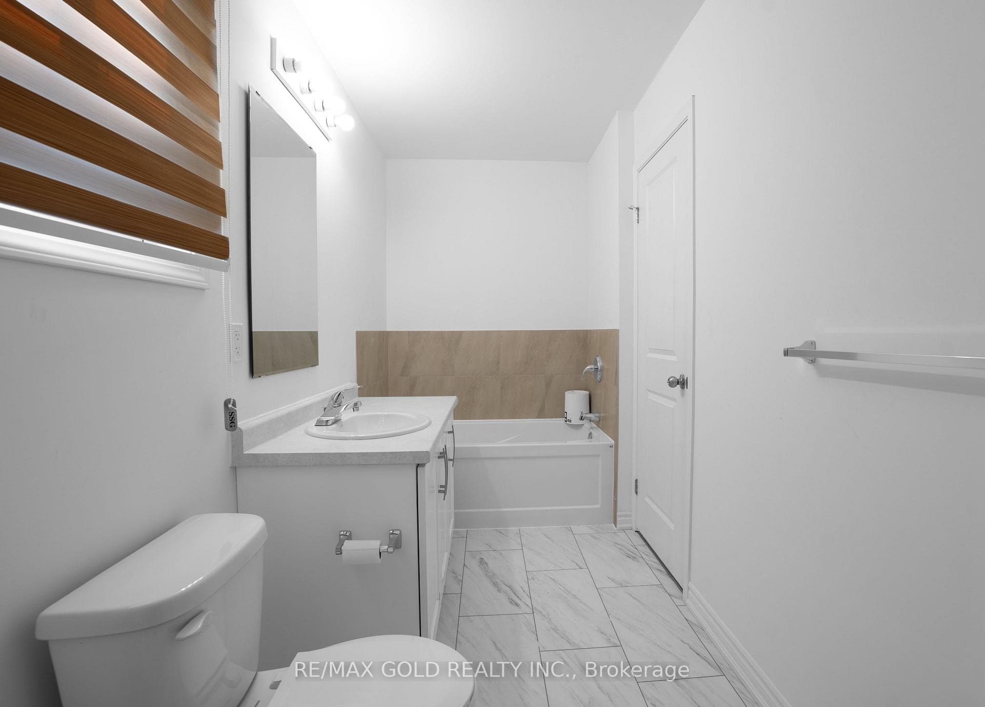 222 Pilkington Street photo 20