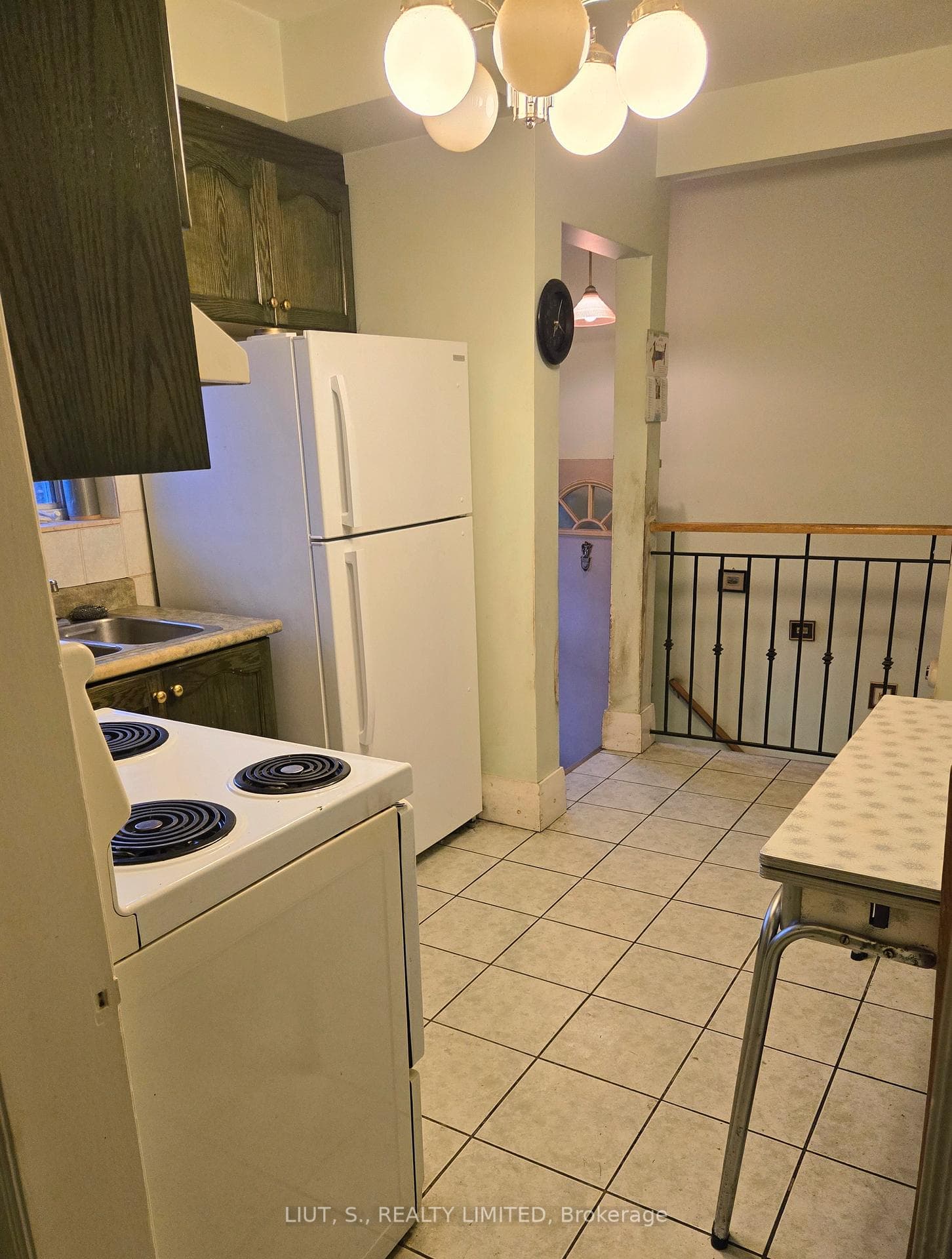 50 Gloucester Grove photo 16