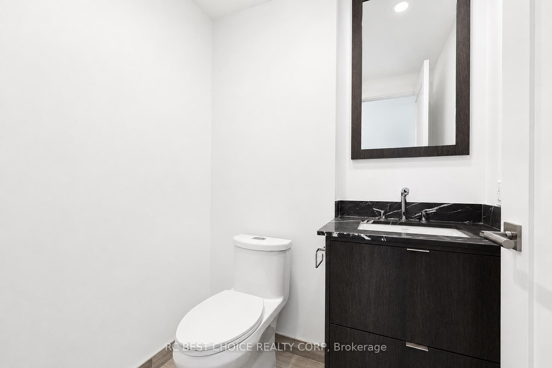 30 Inn On The Park Drive Unit 3309 photo 6