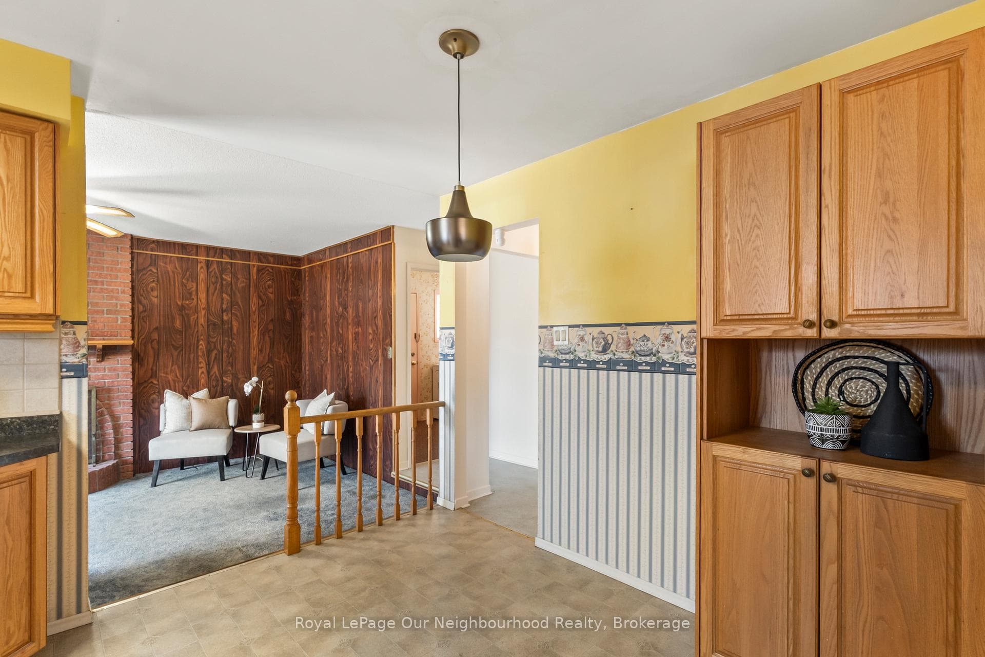 94 Howlett Avenue photo 6