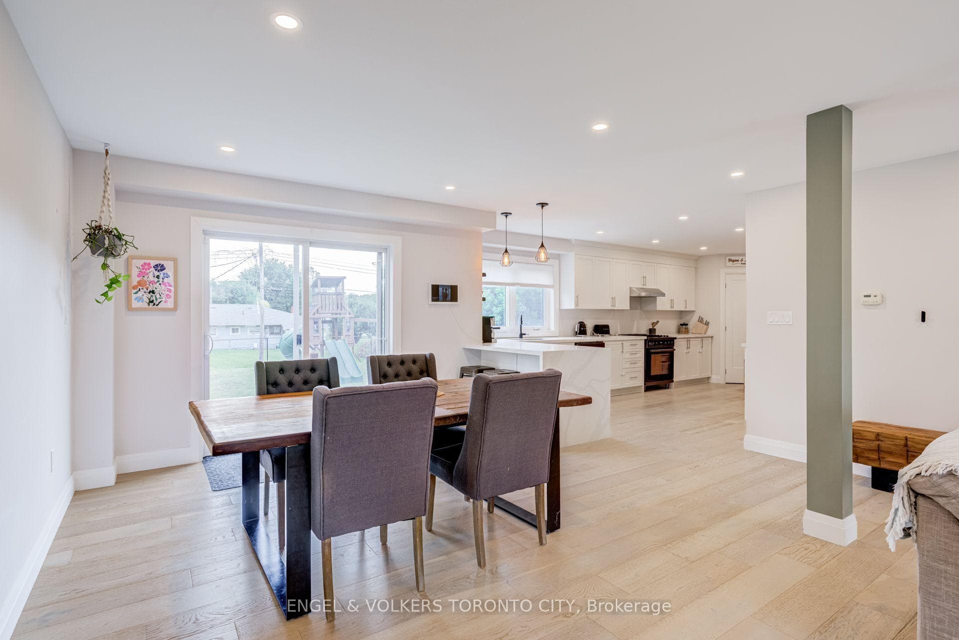 40 Glenview Avenue photo 11