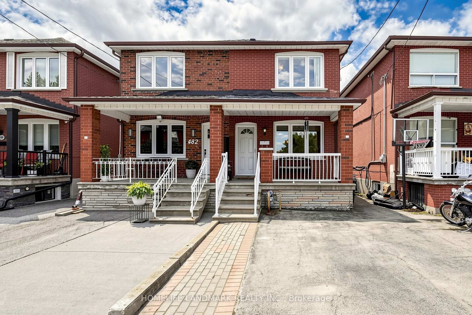 484 Glenholme Avenue photo 1