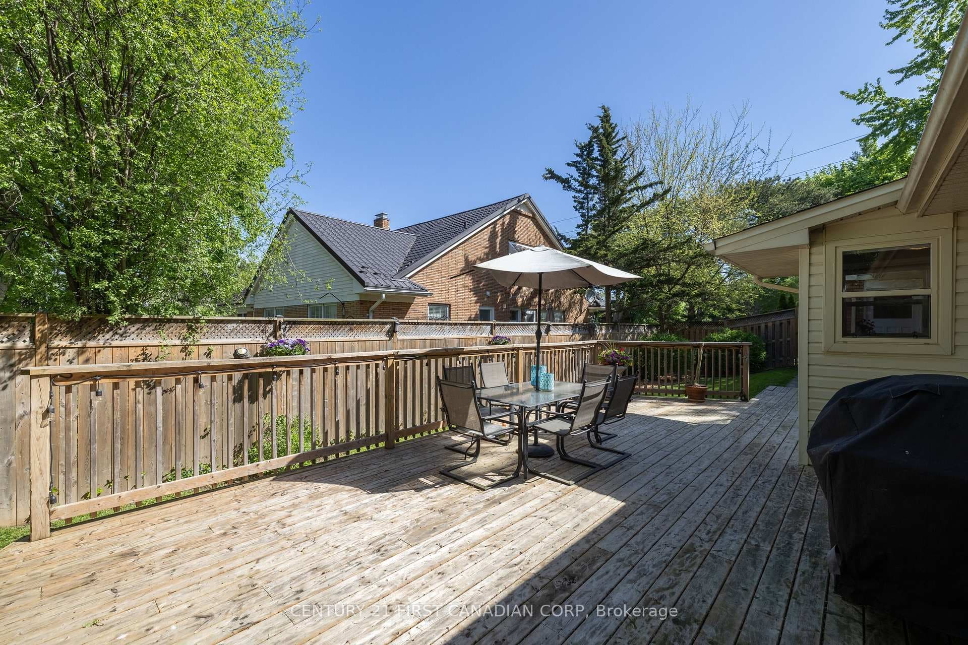 363 Ridout Street photo 28