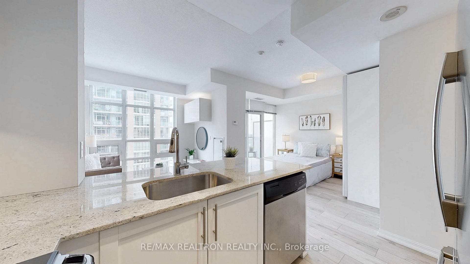75 East Liberty Street Unit 1802 photo 15