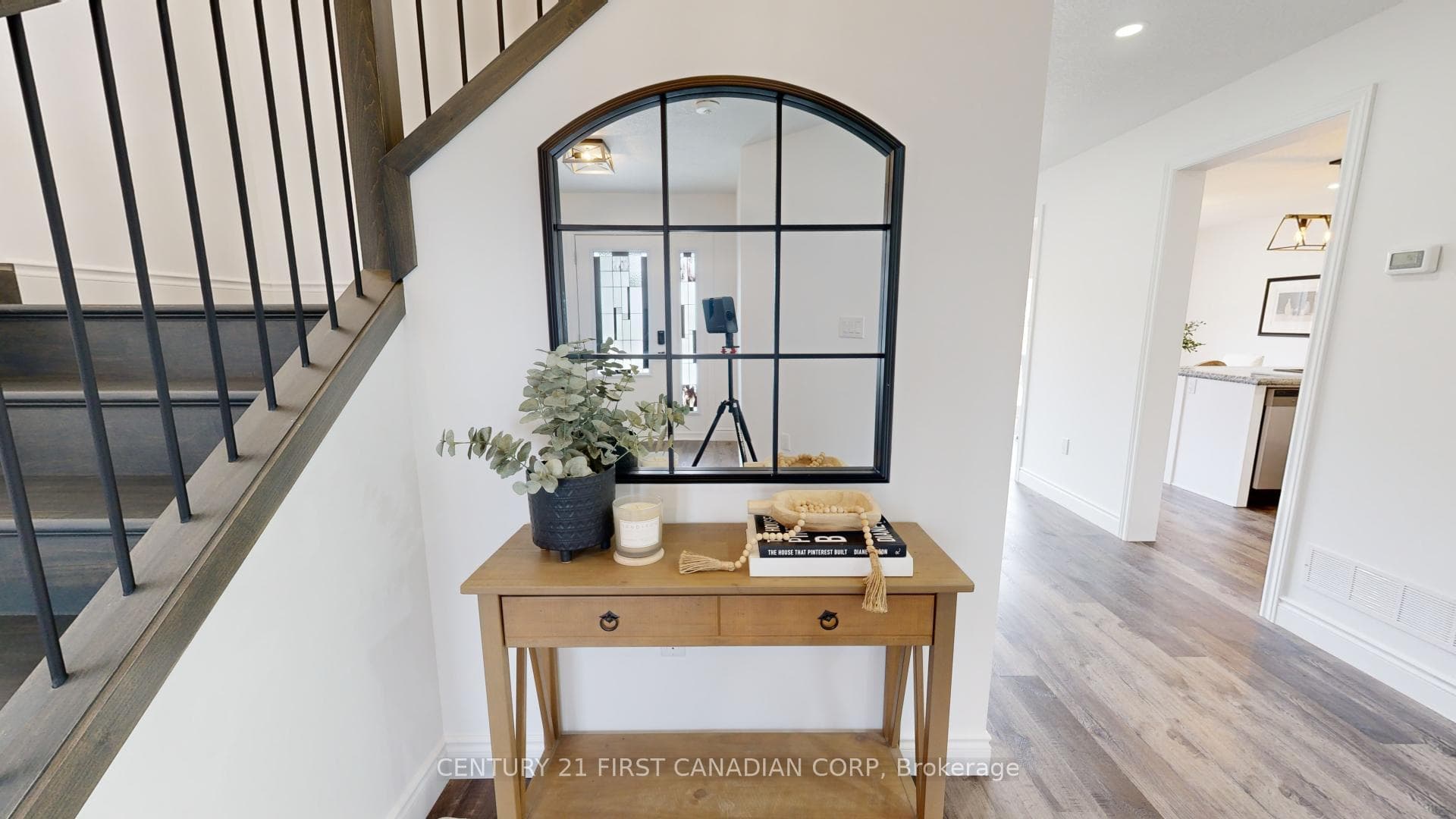 103 Metcalfe Street photo 3