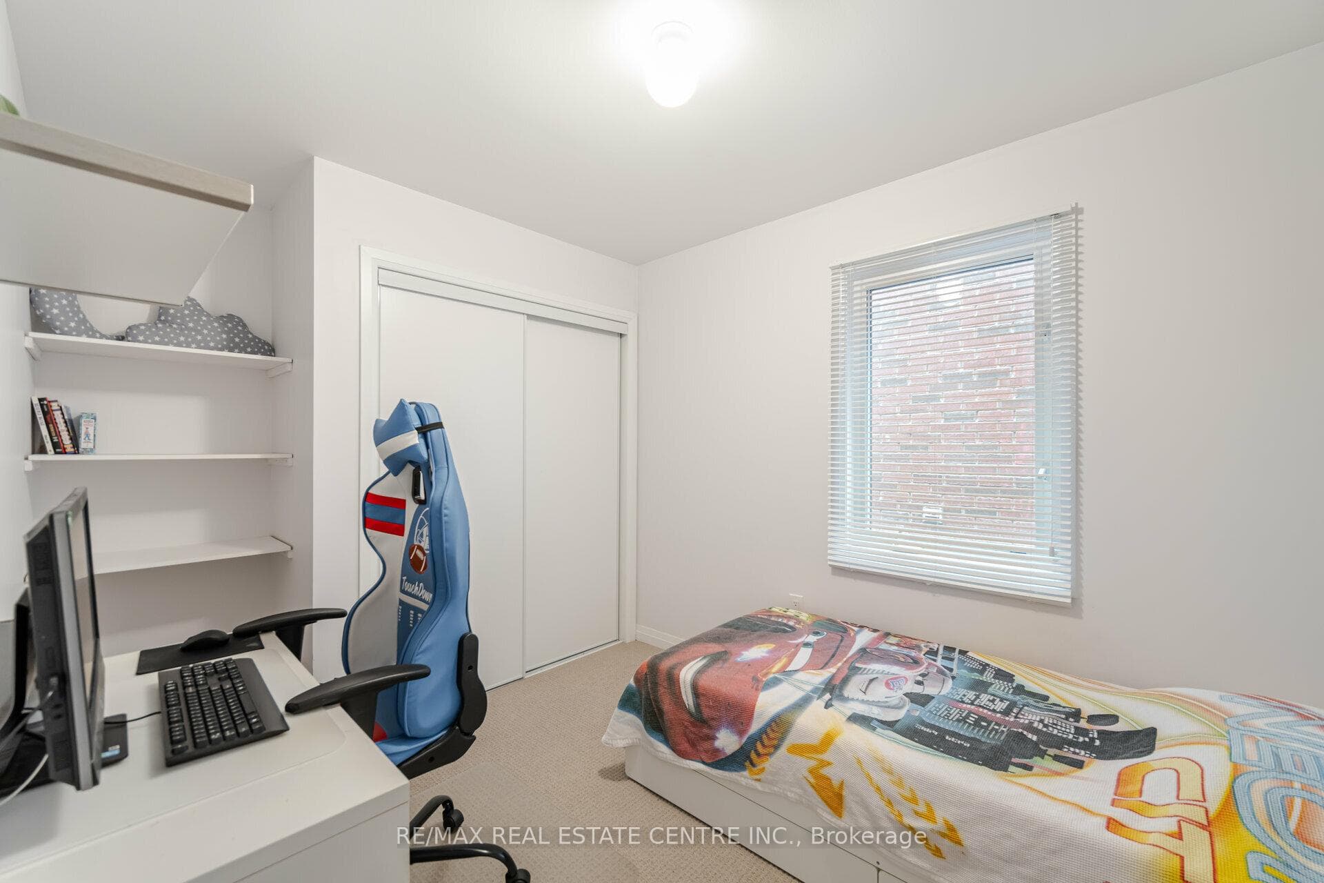 59 Henry Crescent photo 29