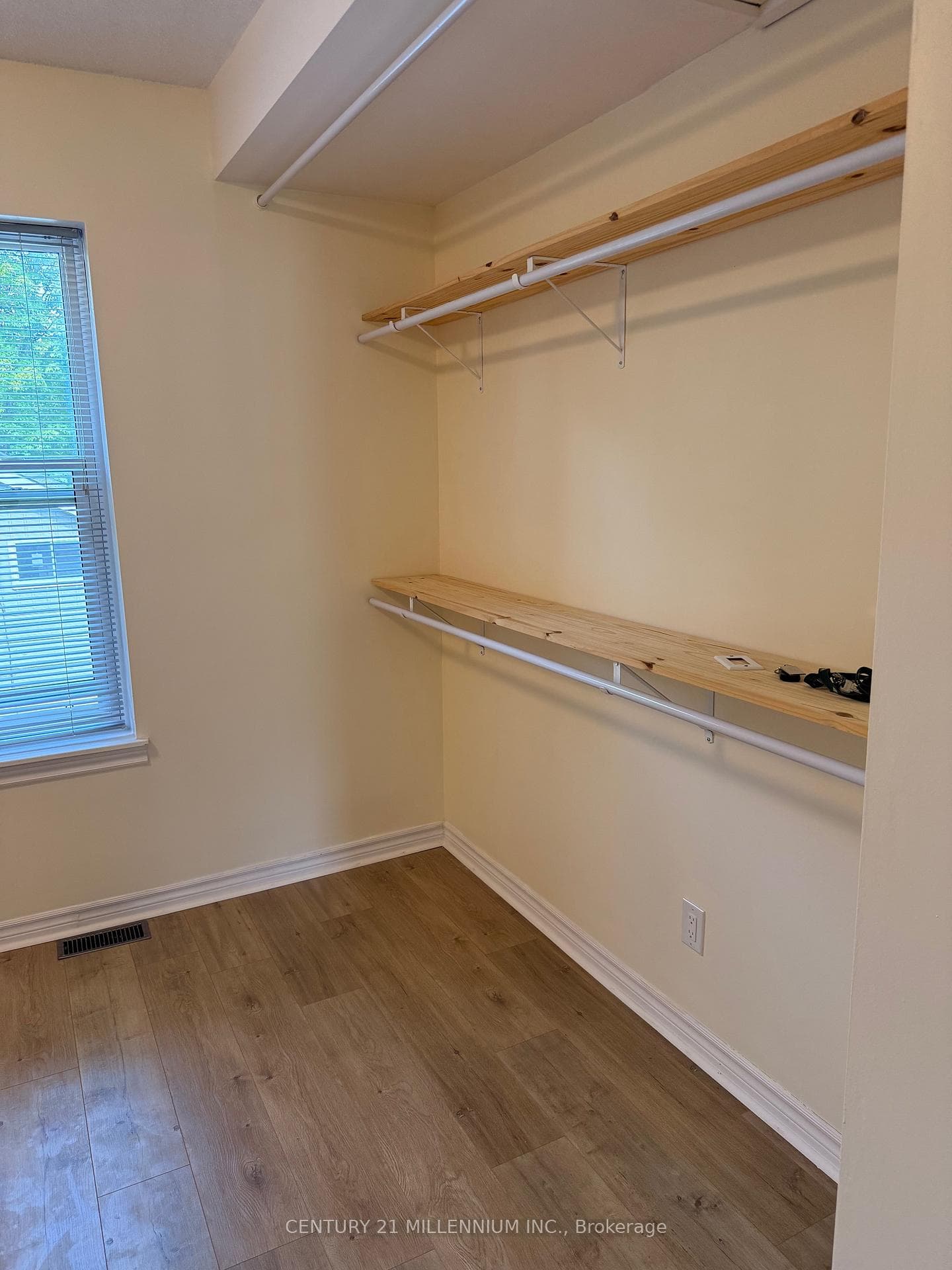 1529 Queen Street Unit 2 photo 8