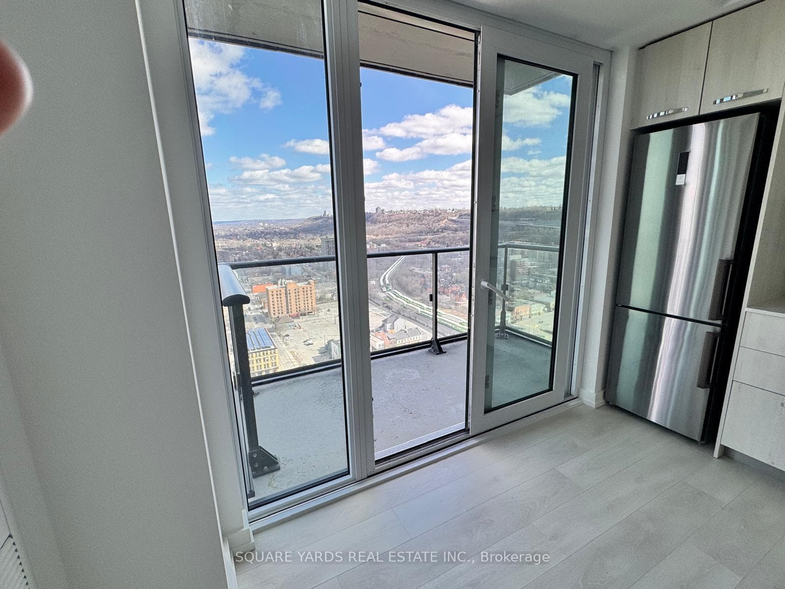 75 James Street Unit 2706 photo 11