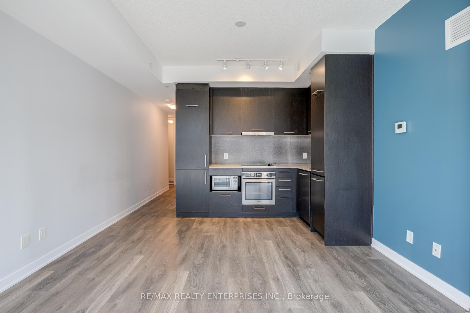 87 peter Street Unit 2513 photo 11