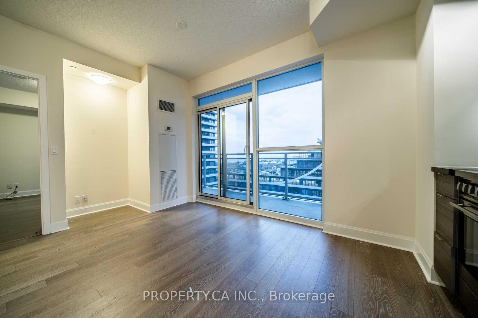 33 Shore Breeze Drive Unit 901 photo 6