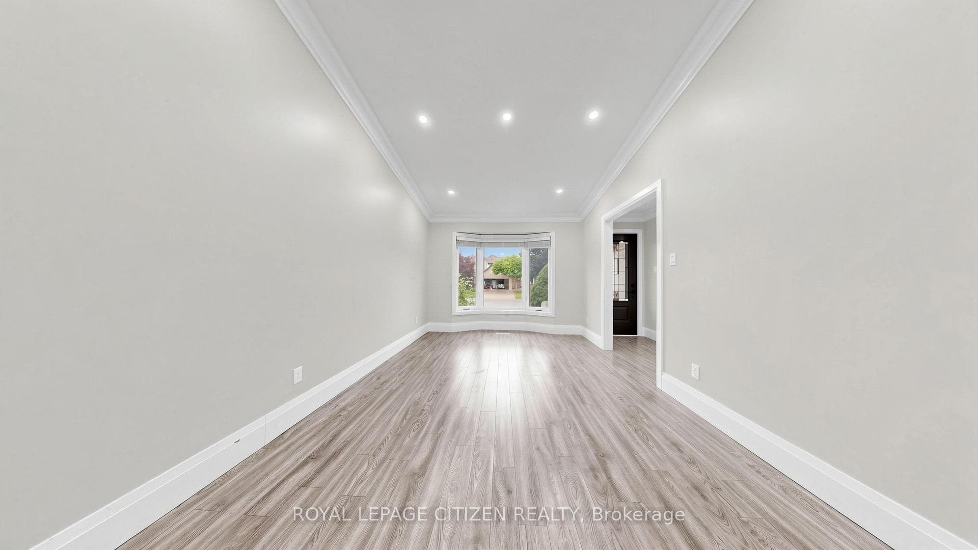 27 Emperor Avenue photo 5