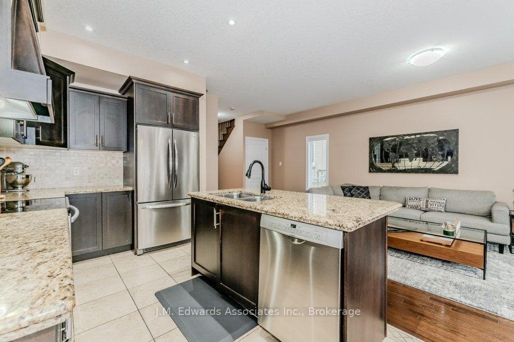 24 Forest Valley Crescent photo 10
