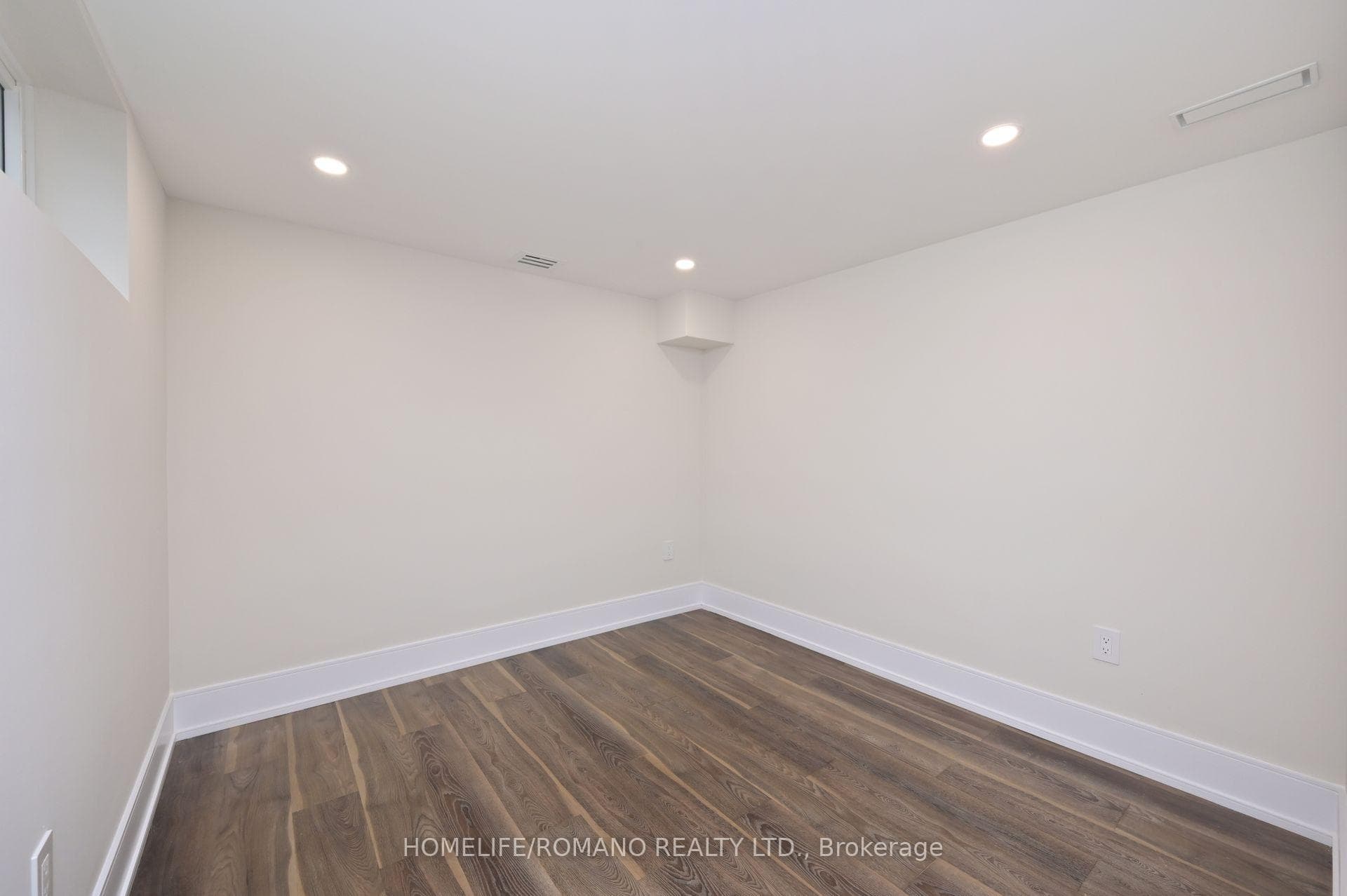 19 King High Avenue photo 37
