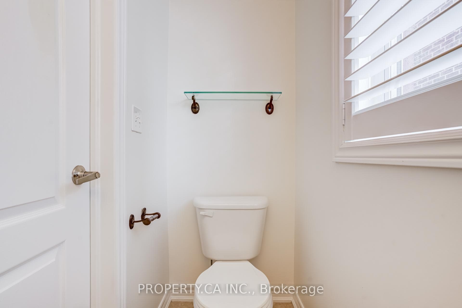 3347 Eglinton Avenue photo 20