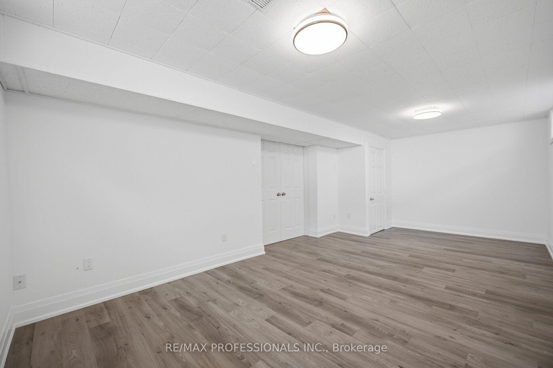 24 Millburn Drive photo 31