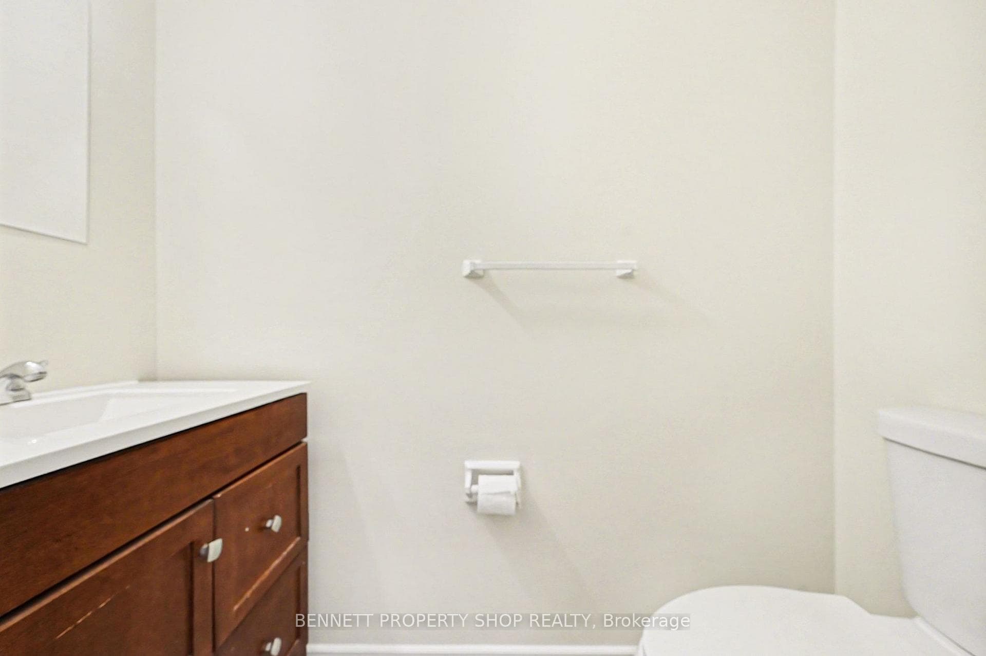 2570 Southvale Crescent Unit 22 photo 9